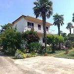 Apartments Sea Breeze