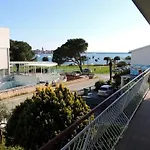 Apartments Sea Breeze